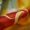 Photographie du motif rosko abricot en soie